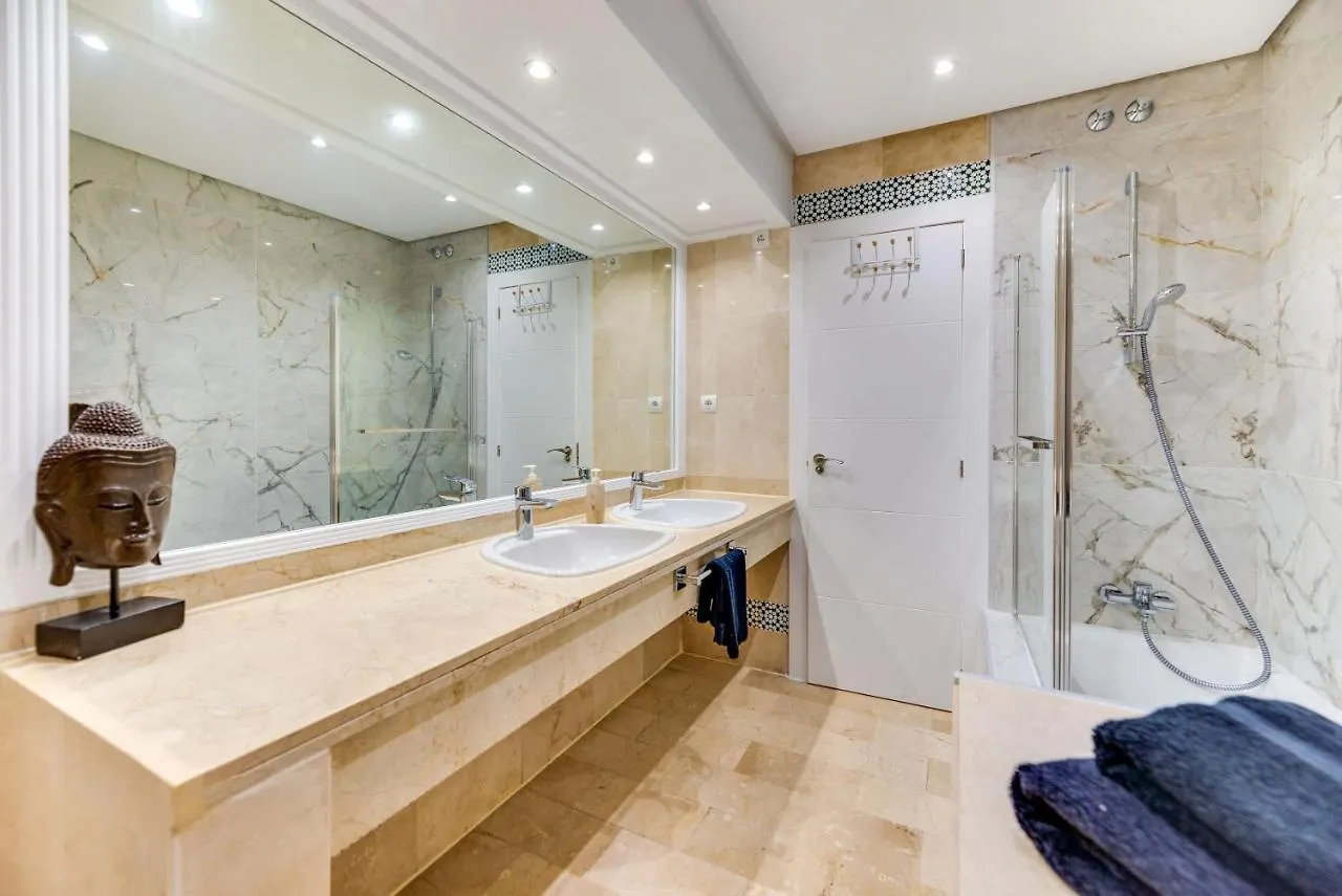 Puerto Banus3 Sandy Beachside Marbella