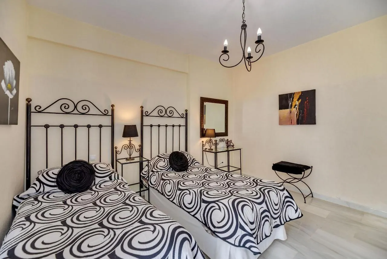 Puerto Banus3 Sandy Beachside Marbella
